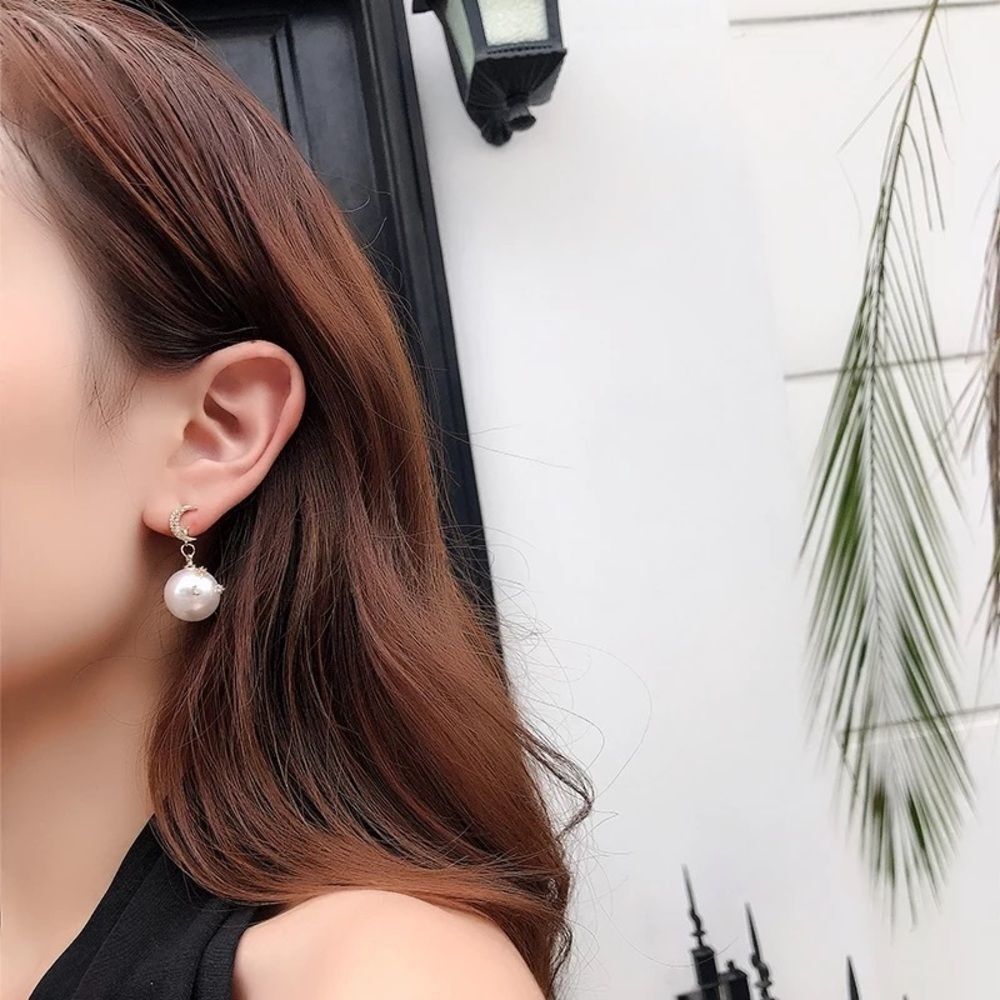 ✨ Star and moon 🌙 pearl earrings - Picture 3 of 3